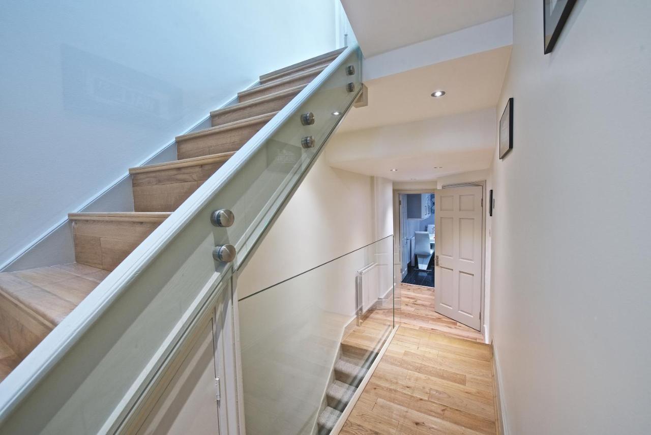 Modern Bedroom In London !! 외부 사진