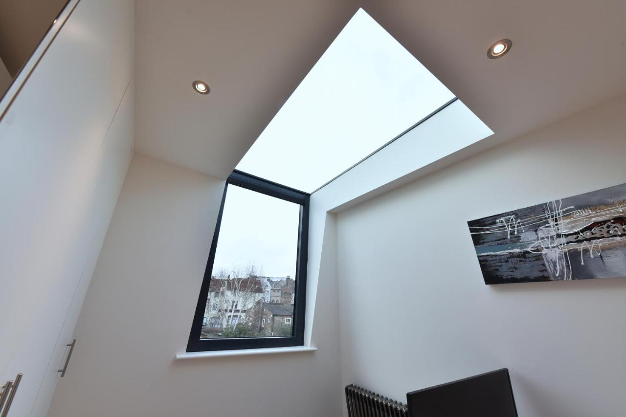 Modern Bedroom In London !! 외부 사진